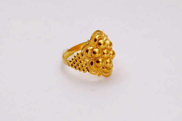 Elegant Cluster Bead Gold Statement Ring