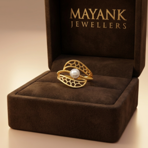 Artistic Filigree Leaf-Inspired Gold Ring