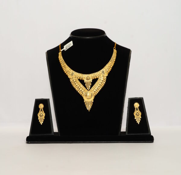 Exquisite Traditional Gold-Plated Layered Necklace and Earrings Set