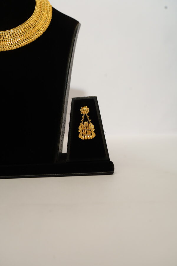 Mayank Jewellers Royal Gold-Plated Heavy Choker Necklace and Earrings Set